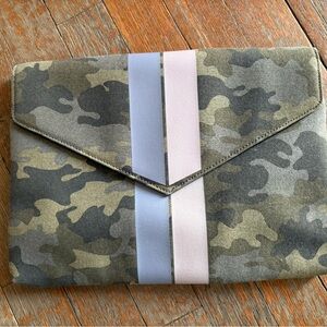 Stella & Dot Camo Clutch Never Used